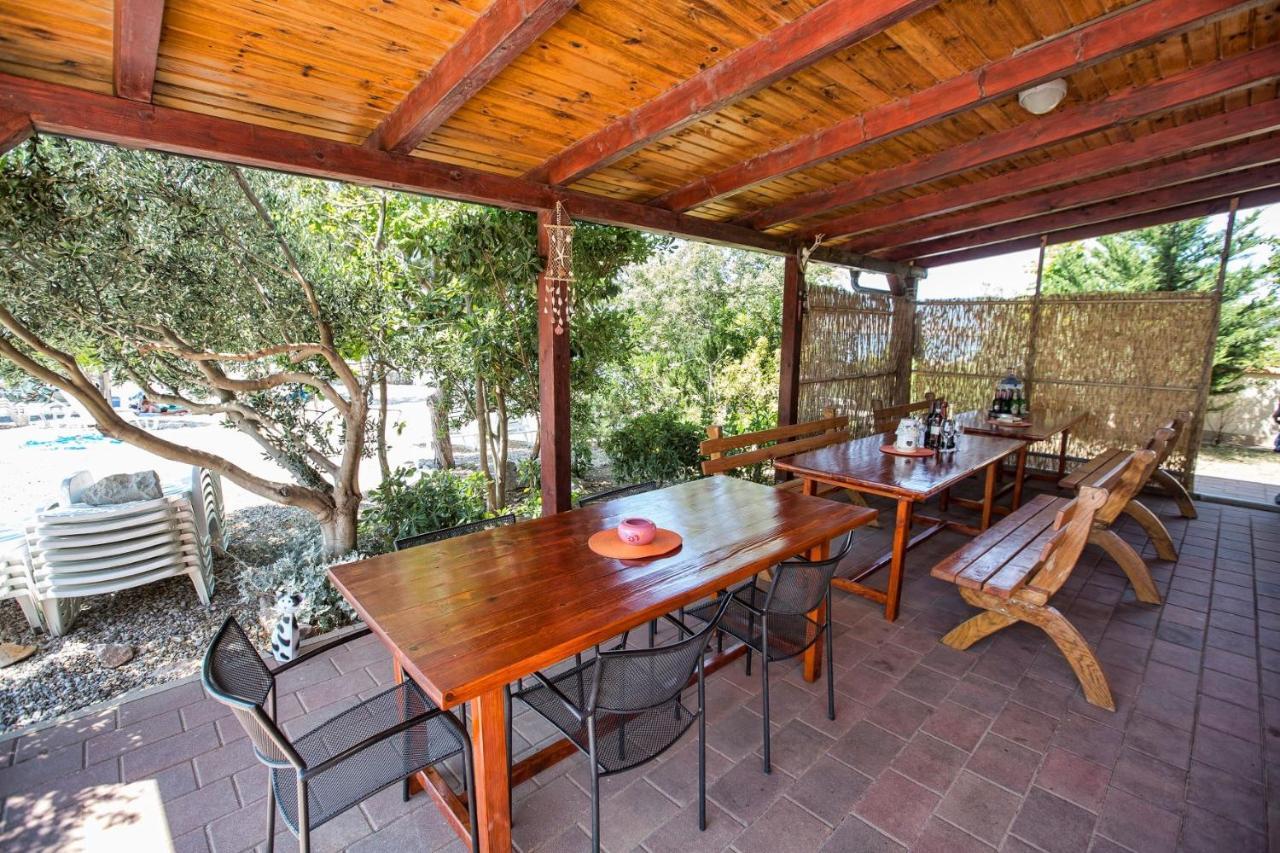 Ferienhaus Elena Karlobag Bagian luar foto