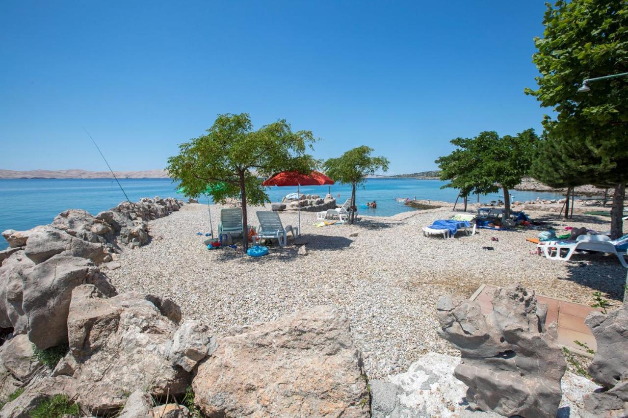 Ferienhaus Elena Karlobag Bagian luar foto